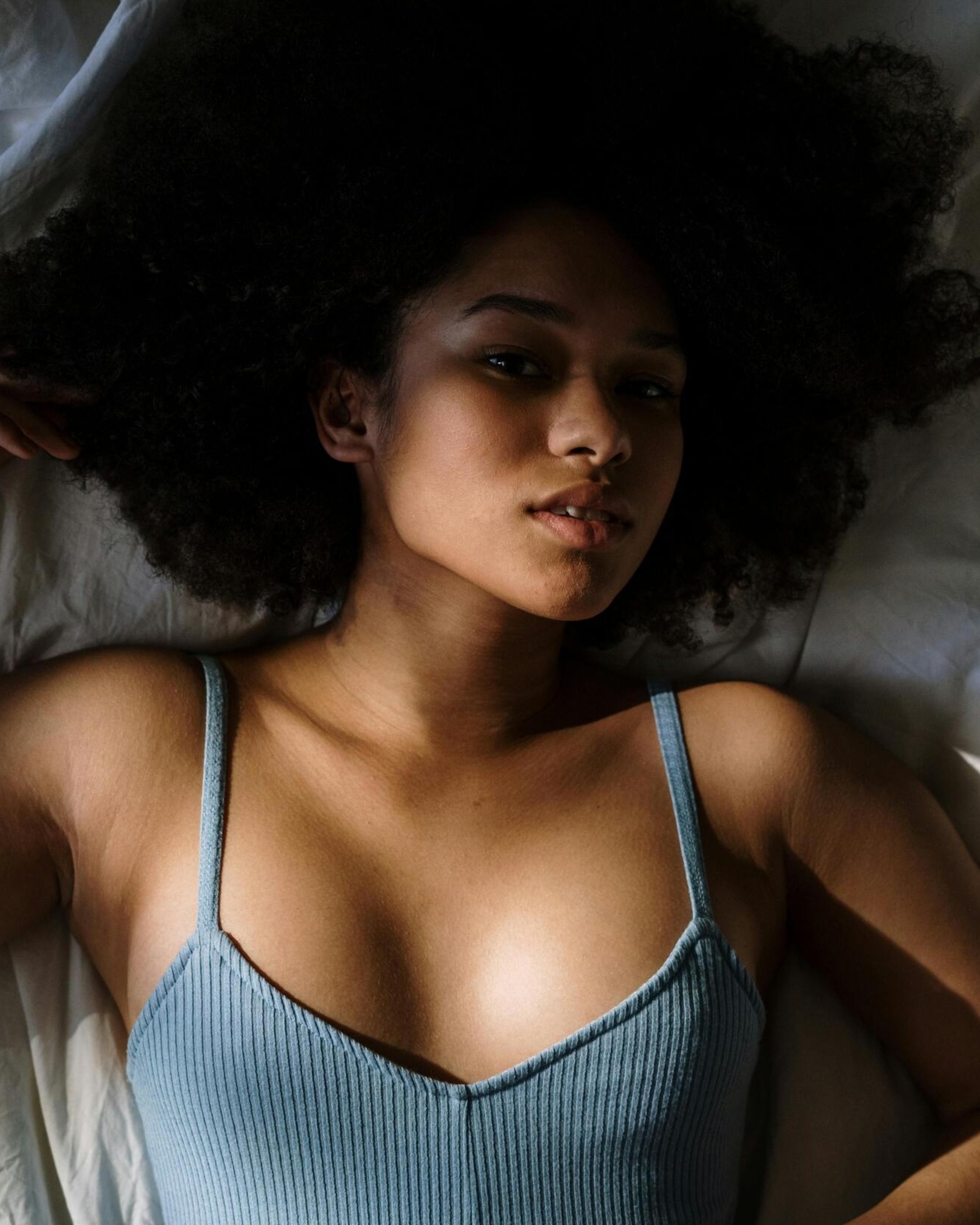 pexels-cottonbro-4045599_cropped_processed_by_imagy